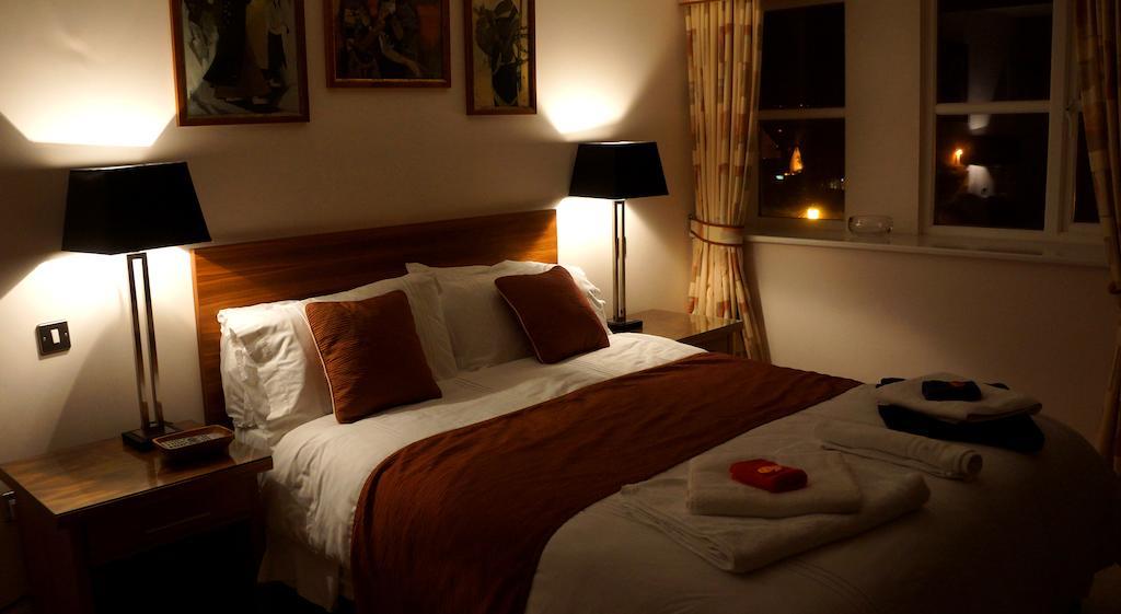 The Lyn Valley Guest House Линтън Стая снимка